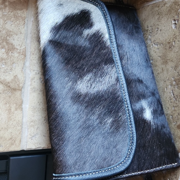 Myra  fur and leather crossbody bag with western flare - Picture 13 of 13